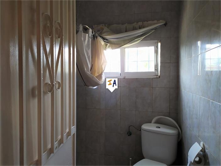 Image No.8-2 Bed House for sale