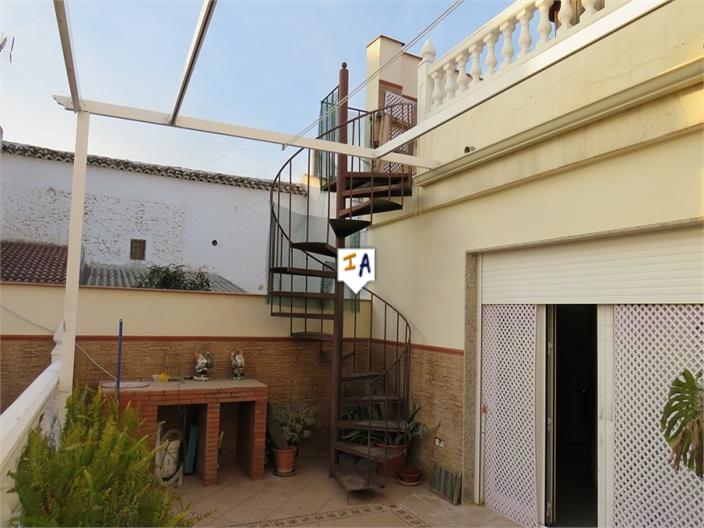 Image No.4-5 Bed House for sale