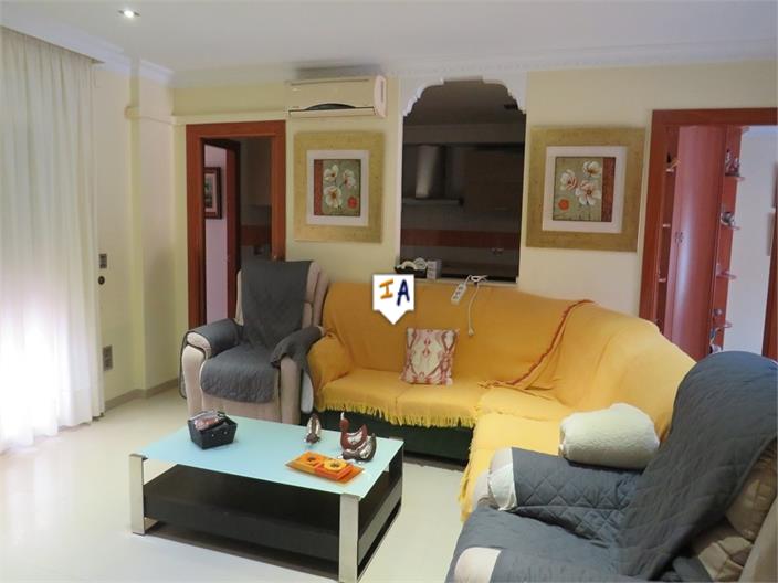 Image No.8-5 Bed House for sale