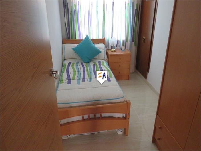 Image No.16-5 Bed House for sale