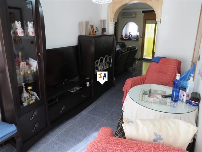 Image No.6-5 Bed House for sale