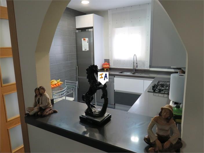 Image No.7-5 Bed House for sale