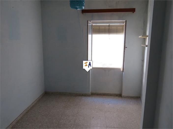 Image No.12-5 Bed House for sale