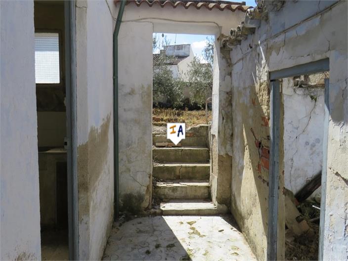 Image No.15-5 Bed House for sale