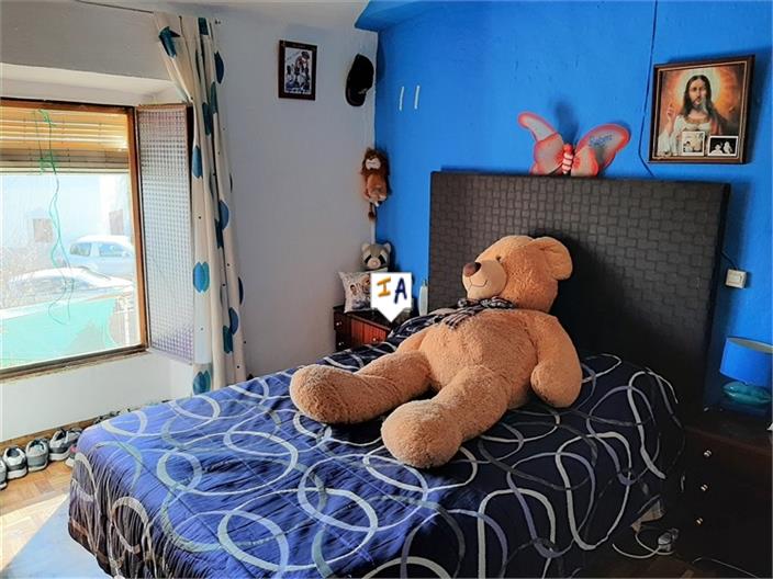 Image No.10-4 Bed House for sale