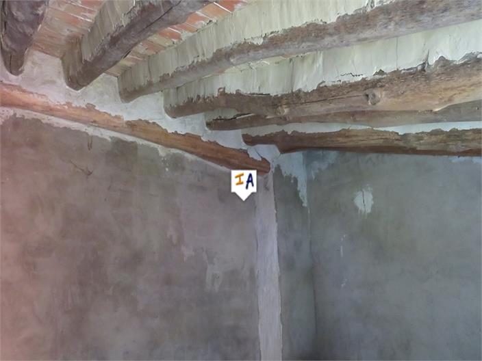 Image No.16-4 Bed Farmhouse for sale