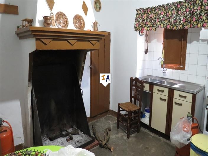 Image No.6-4 Bed Farmhouse for sale