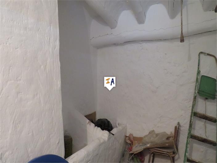 Image No.8-4 Bed Farmhouse for sale