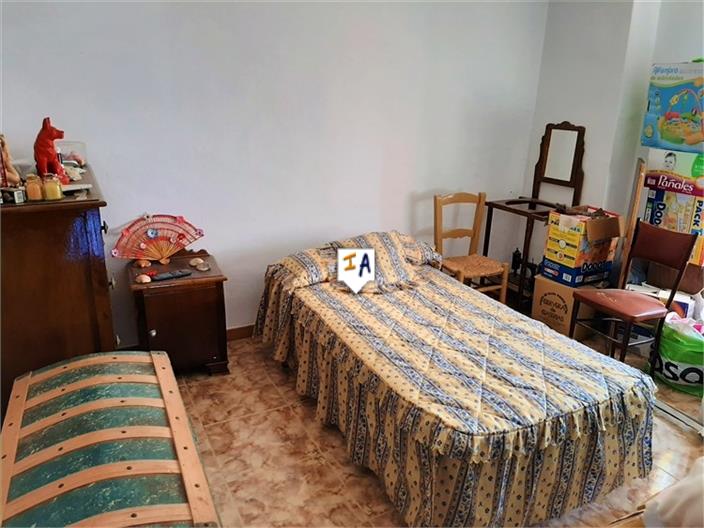 Image No.12-5 Bed House for sale