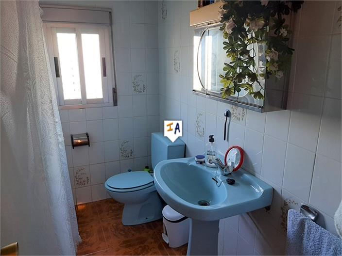 Image No.16-5 Bed House for sale