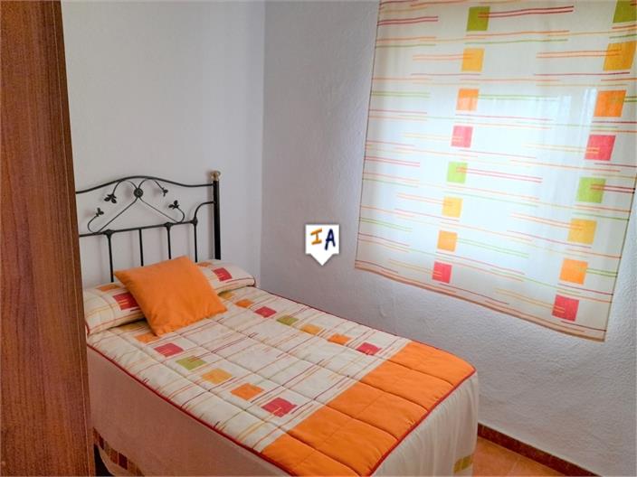 Image No.12-5 Bed House for sale