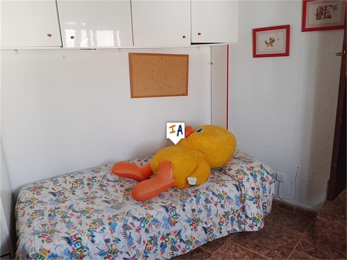 Image No.13-4 Bed House for sale