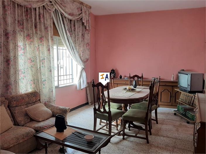 Image No.3-4 Bed House for sale