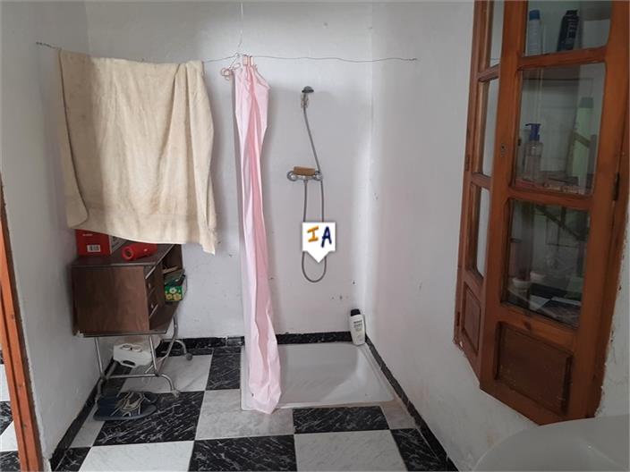 Image No.14-4 Bed House for sale