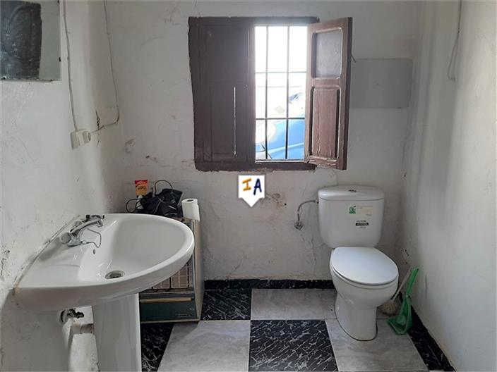 Image No.10-4 Bed House for sale