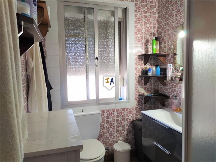 Image No.13-2 Bed House for sale