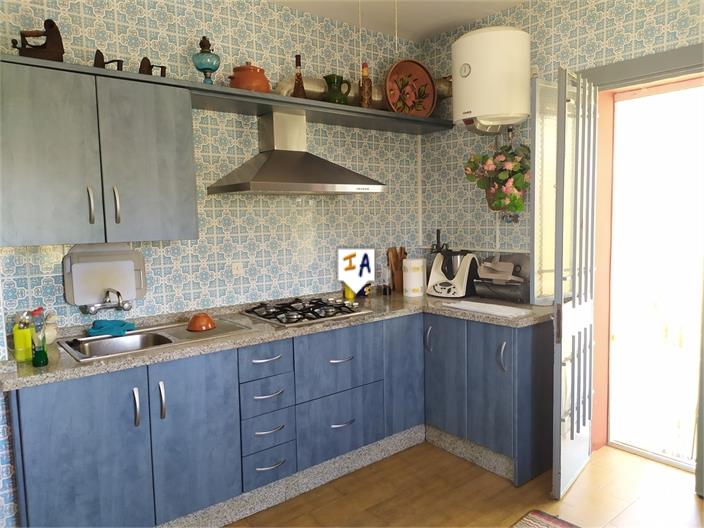 Image No.5-2 Bed House for sale