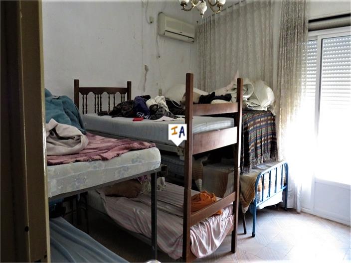 Image No.12-3 Bed House for sale