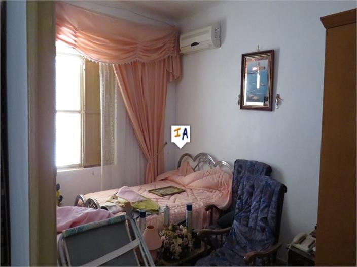 Image No.17-3 Bed House for sale