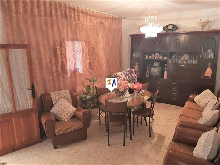 Image No.10-5 Bed House for sale