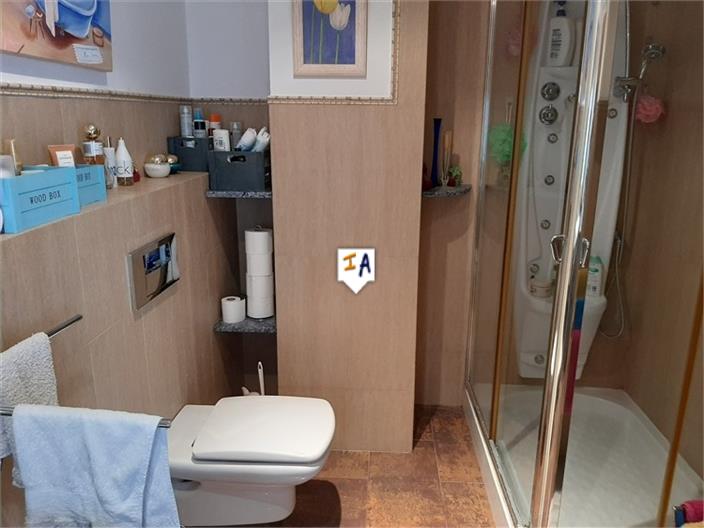 Image No.13-3 Bed Commercial for sale