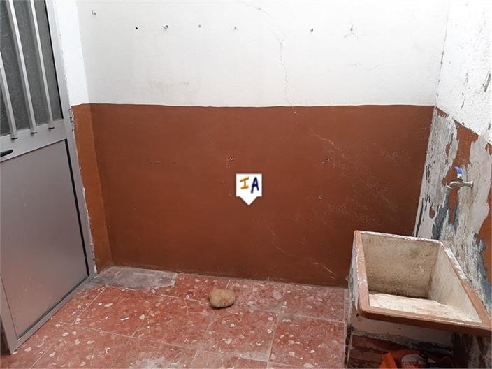 Image No.15-4 Bed House for sale