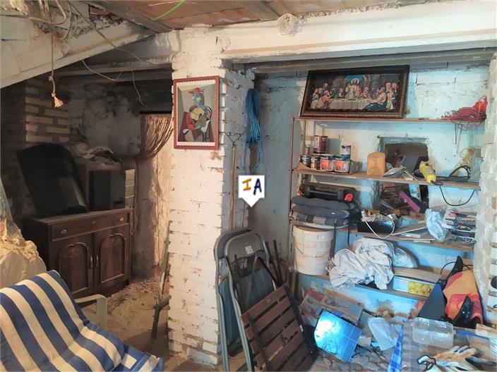 Image No.15-3 Bed House for sale