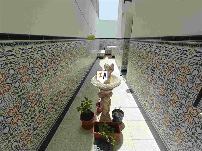 Image No.13-4 Bed House for sale