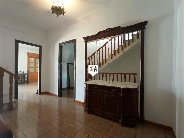 Image No.5-4 Bed House for sale