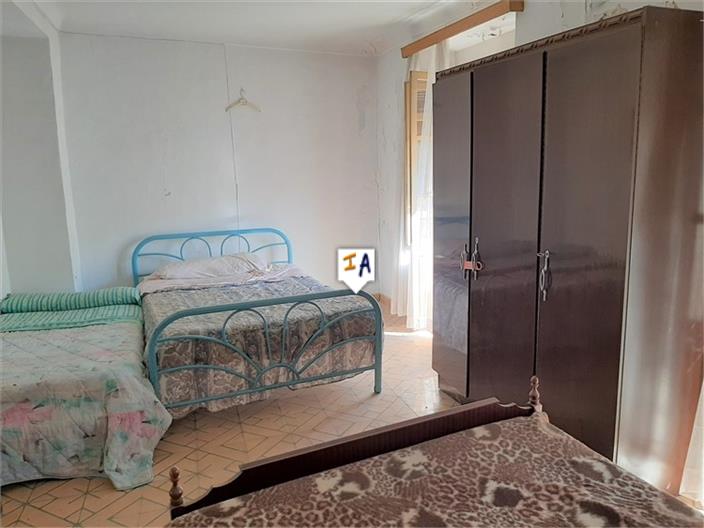 Image No.13-3 Bed House for sale