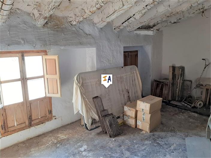 Image No.16-3 Bed House for sale