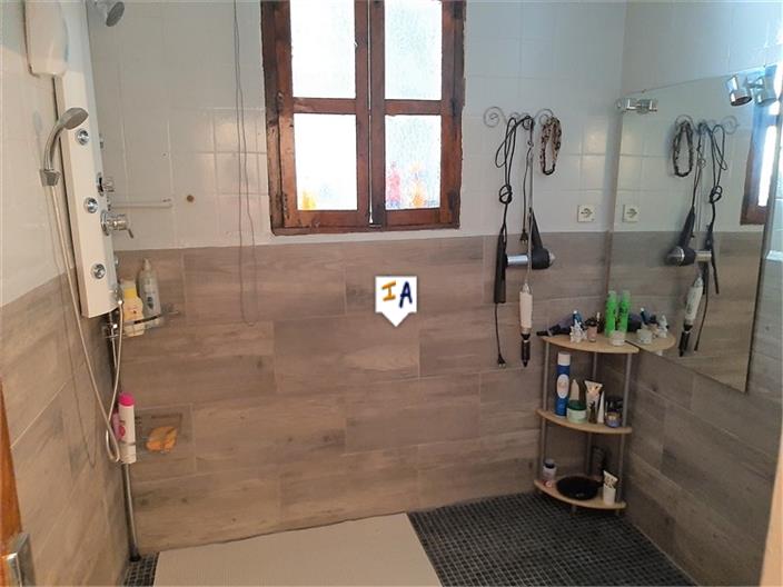 Image No.10-5 Bed Farmhouse for sale