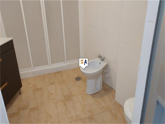 Image No.11-3 Bed House for sale