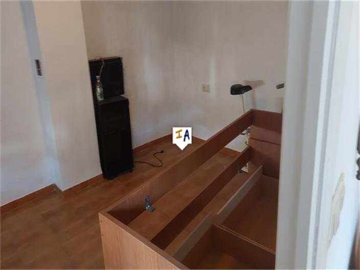 Image No.15-3 Bed House for sale