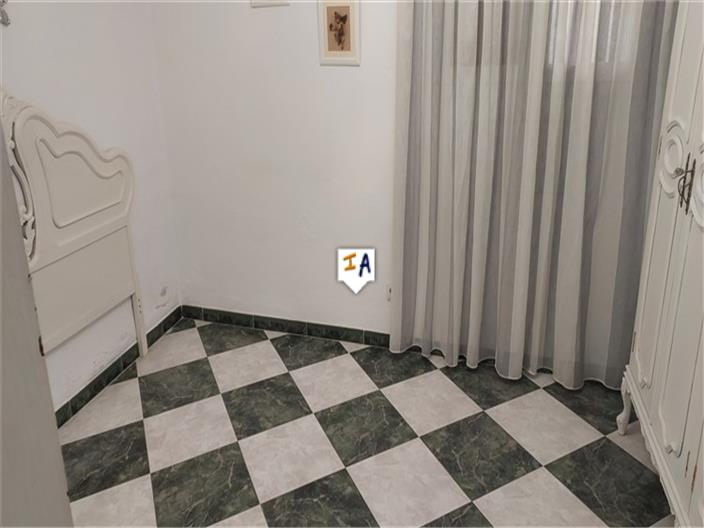 Image No.7-3 Bed House for sale