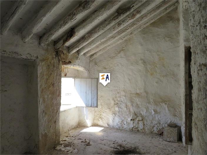 Image No.7-2 Bed House for sale