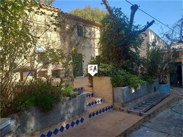 1 - Almedinilla, Farmhouse