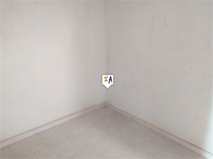 Image No.6-2 Bed House for sale