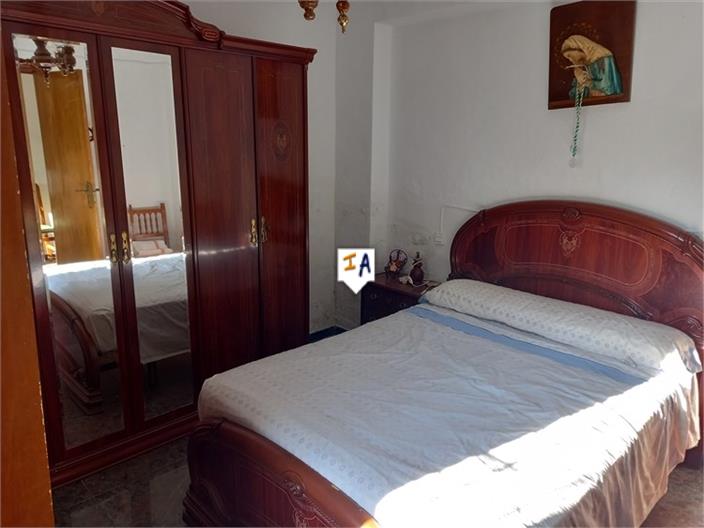 Image No.7-5 Bed House for sale