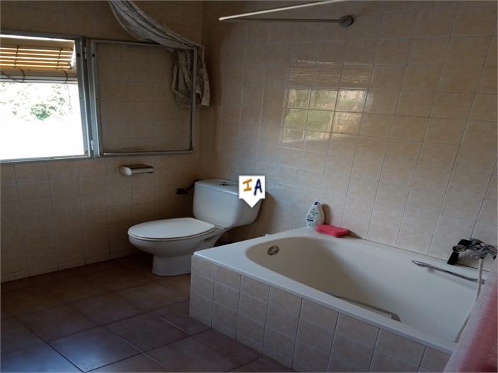 Image No.10-5 Bed House for sale