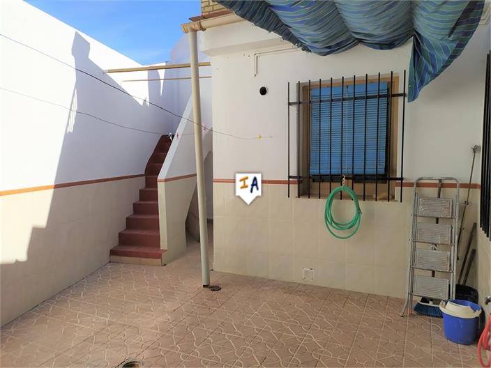 Image No.11-3 Bed House for sale