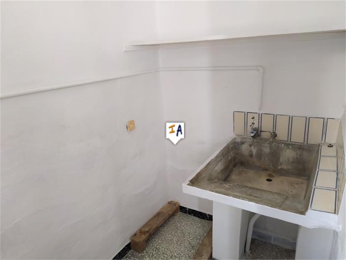 Image No.12-3 Bed House for sale