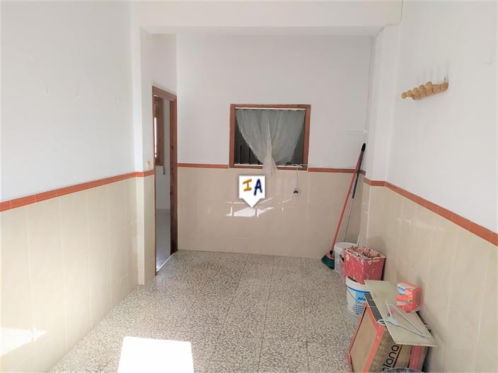 Image No.13-3 Bed House for sale