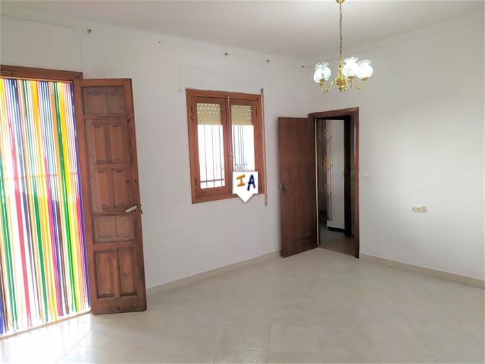 Image No.4-3 Bed House for sale