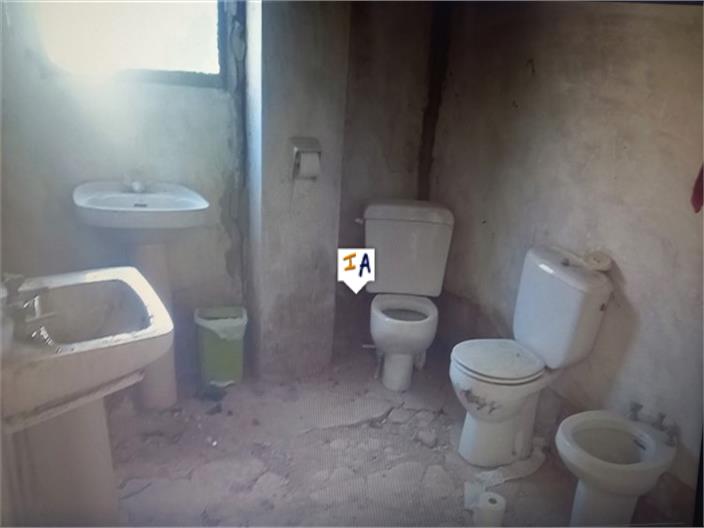 Image No.11-7 Bed Farmhouse for sale