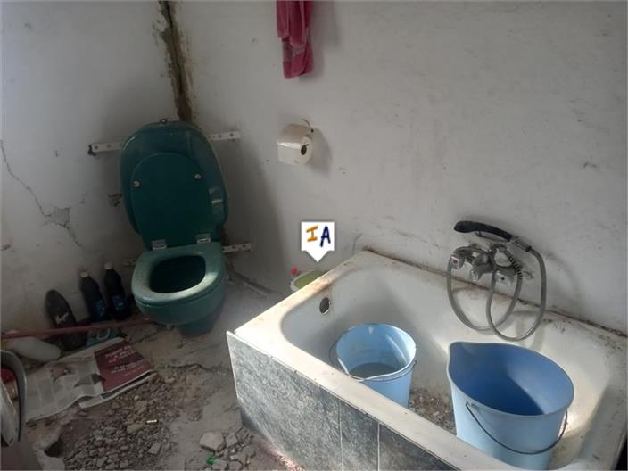 Image No.17-7 Bed Farmhouse for sale