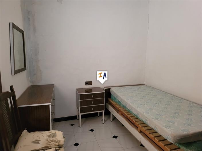 Image No.11-3 Bed House for sale