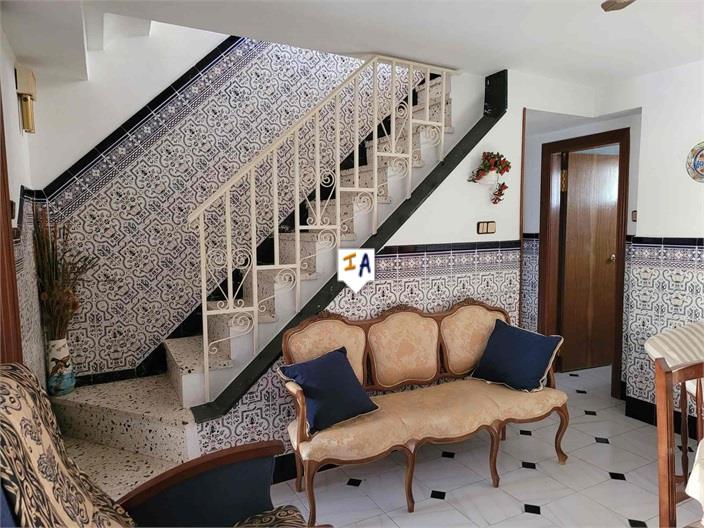 Image No.3-3 Bed House for sale