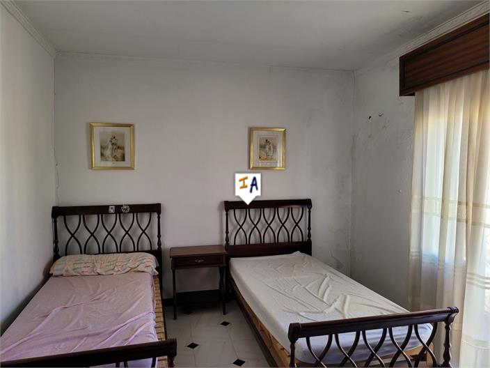 Image No.7-3 Bed House for sale