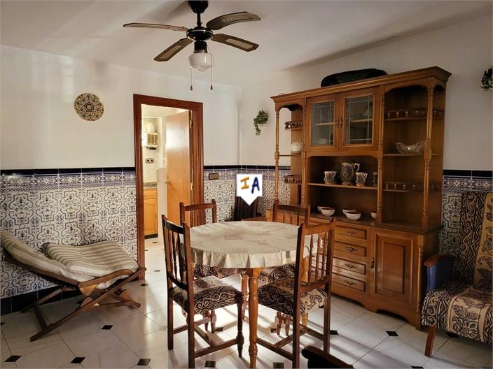 Image No.8-3 Bed House for sale